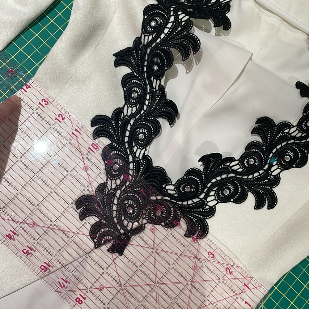 Ornate Blazer - Picture 9 of 10